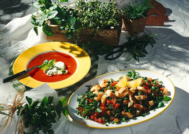 Petersiliesalat mit Knoblauchcroûtons Rezept Petersiliesalat mit Knoblauchcroûtons Rezept