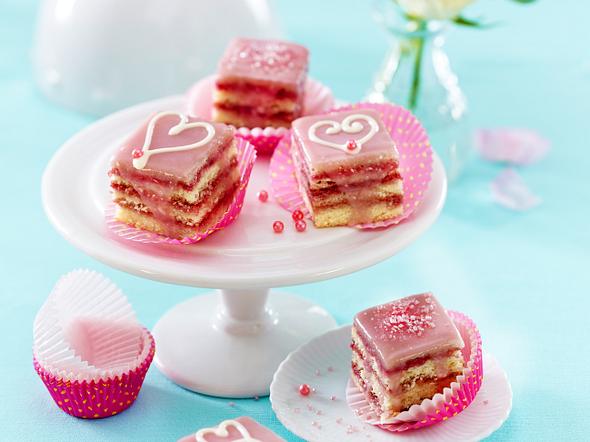 Wasserfest Kleine Petit Fours Törtchen Macarons Makronen Muffin Cupcake Deko 