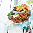 Pfannengyros mit Bauernsalat und Fladenbrot Rezept - Foto: House of Food / Bauer Food Experts KG