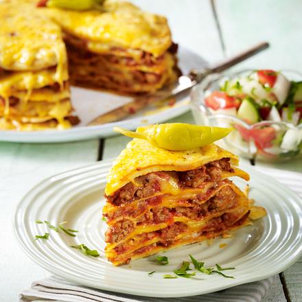 Pfannkuchen-Hacktorte zu Bauernsalat Rezept