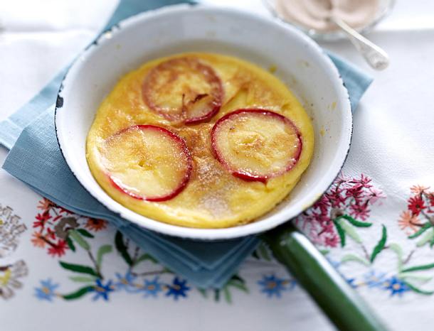 Pfannkuchen mit Apfelringen und Zimt Rezept Pfannkuchen mit Apfelringen und Zimt Rezept