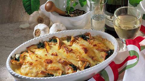 Pfannkuchen mit Ricotta und Spinat Rezept - Foto: House of Food / Bauer Food Experts KG