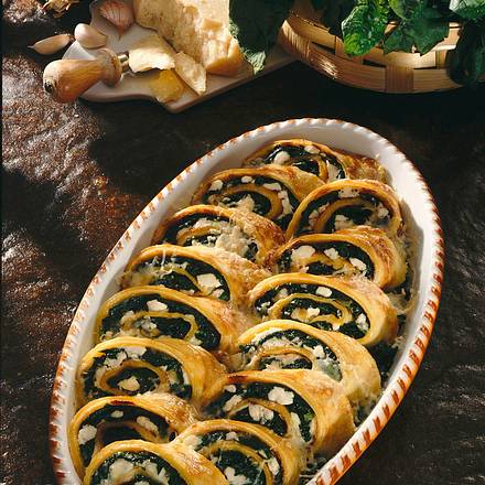 Pfannkuchen-Rollen mit Spinat Rezept Pfannkuchen-Rollen mit Spinat Rezept