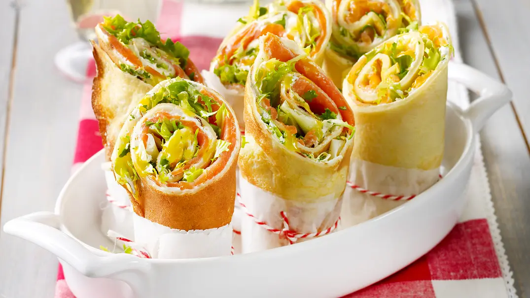 Pfannkuchen-Wraps mit Frischkäse-Lachs-Füllung Rezept - Foto: LECKER @ Bauer Media Group Pfannkuchen-Wraps mit Frischkäse-Lachs-Füllung Rezept - Foto: LECKER @ Bauer Media Group