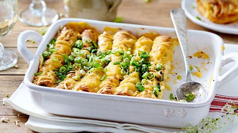 Pfannkuchenröllchen mit Käse Rezept - Foto: House of Food / Food Experts KG