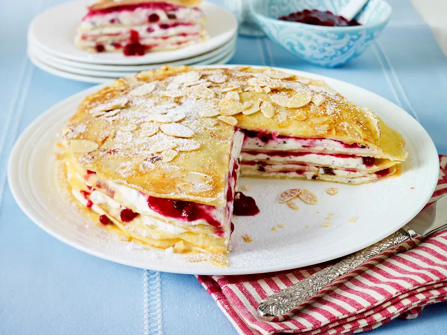 Pfannkuchentorte mit Quark-Schoko-Füllung Rezept Pfannkuchentorte mit Quark-Schoko-Füllung Rezept