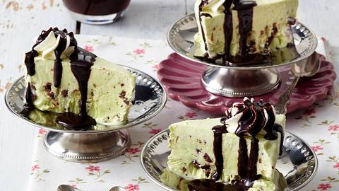 Pfefferminz-Schoko-Parfait Rezept - Foto: House of Food / Bauer Food Experts KG