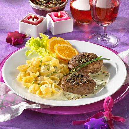 Pfeffersteak mit Gorgonzolasoße Rezept Pfeffersteak mit Gorgonzolasoße Rezept