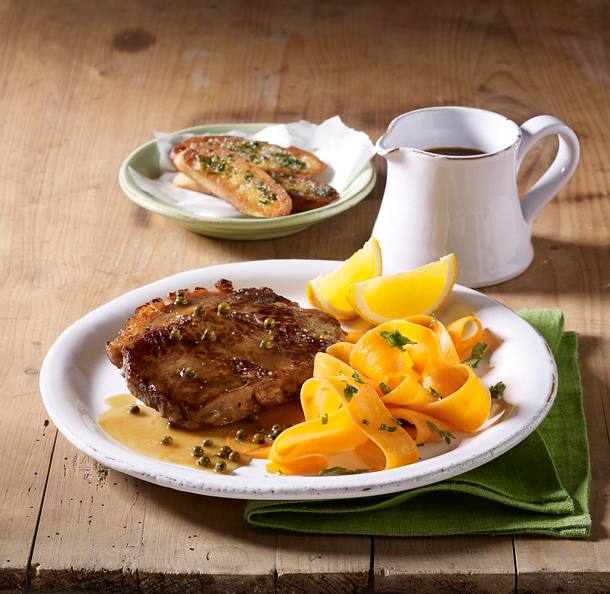 Pfeffersteaks mit Möhren Rezept Pfeffersteaks mit Möhren Rezept
