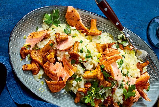Pfifferlingsrisotto mit Lachsfilet Rezept Pfifferlingsrisotto mit Lachsfilet Rezept
