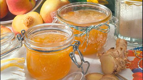 Pfirsich-Apfel-Konfitüre Rezept - Foto: House of Food / Bauer Food Experts KG