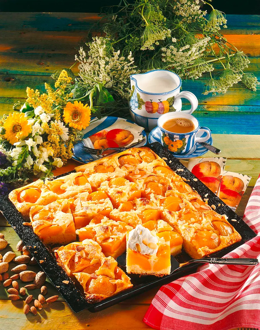 Pfirsich-Buttermilchkuchen vom Blech Rezept Pfirsich-Buttermilchkuchen vom Blech Rezept