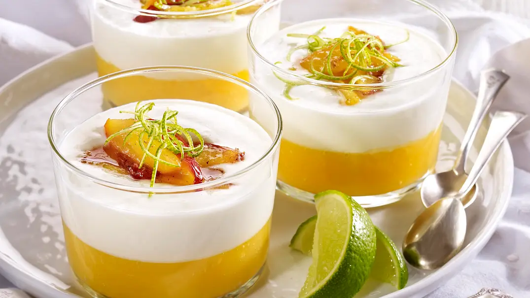 Pfirsich-Dickmilch-Schichtspeise Rezept - Foto: LECKER @ Bauer Media Group Pfirsich-Dickmilch-Schichtspeise Rezept - Foto: LECKER @ Bauer Media Group