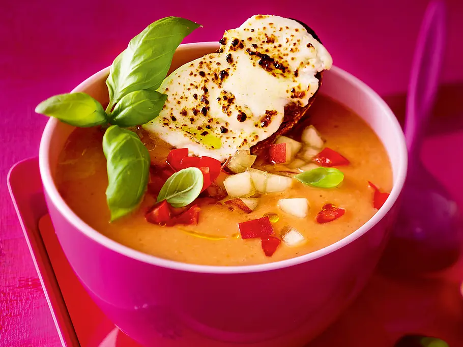 Pfirsich-Gazpacho Rezept Pfirsich-Gazpacho Rezept