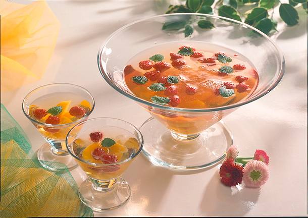 Pfirsich-Himbeer-Bowle Rezept Pfirsich-Himbeer-Bowle Rezept
