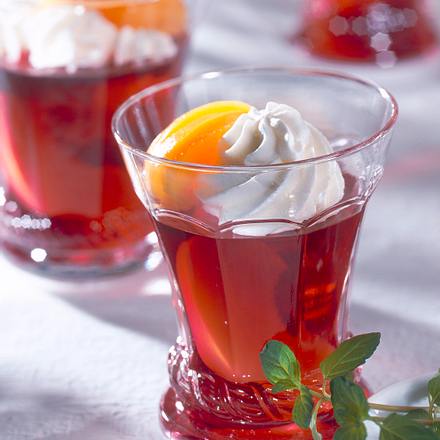 Pfirsich in Kirschgelee Rezept Pfirsich in Kirschgelee Rezept