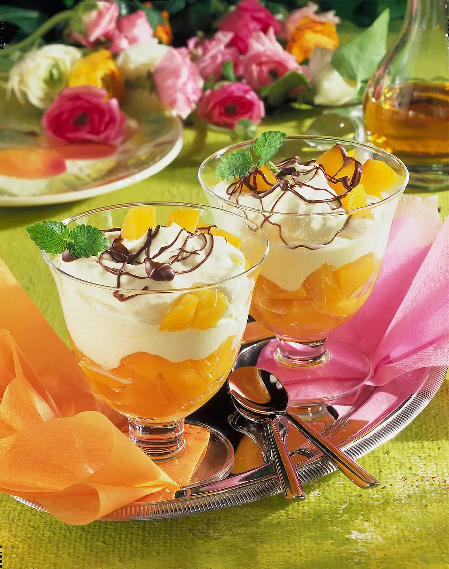 Pfirsich-Mascarpone-Becher Rezept Pfirsich-Mascarpone-Becher Rezept