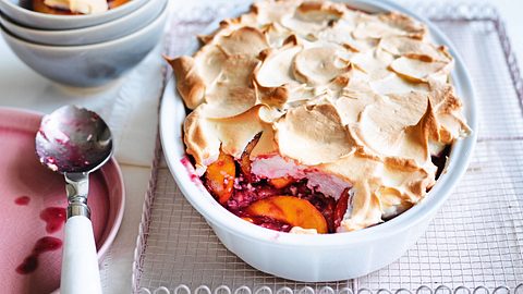 Pfirsich Melba unter Baiserhaube Rezept - Foto: House of Food / Bauer Food Experts KG