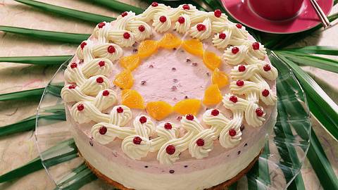 Pfirsich-Preiselbeer- Quarktorte Rezept - Foto: Horn