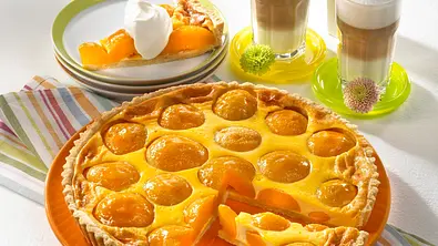 Pfirsich-Schmand-Kuchen Rezept - Foto: LECKER @ Bauer Media Group