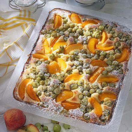 Pfirsich-Stachelbeer-Kuchen Rezept Pfirsich-Stachelbeer-Kuchen Rezept