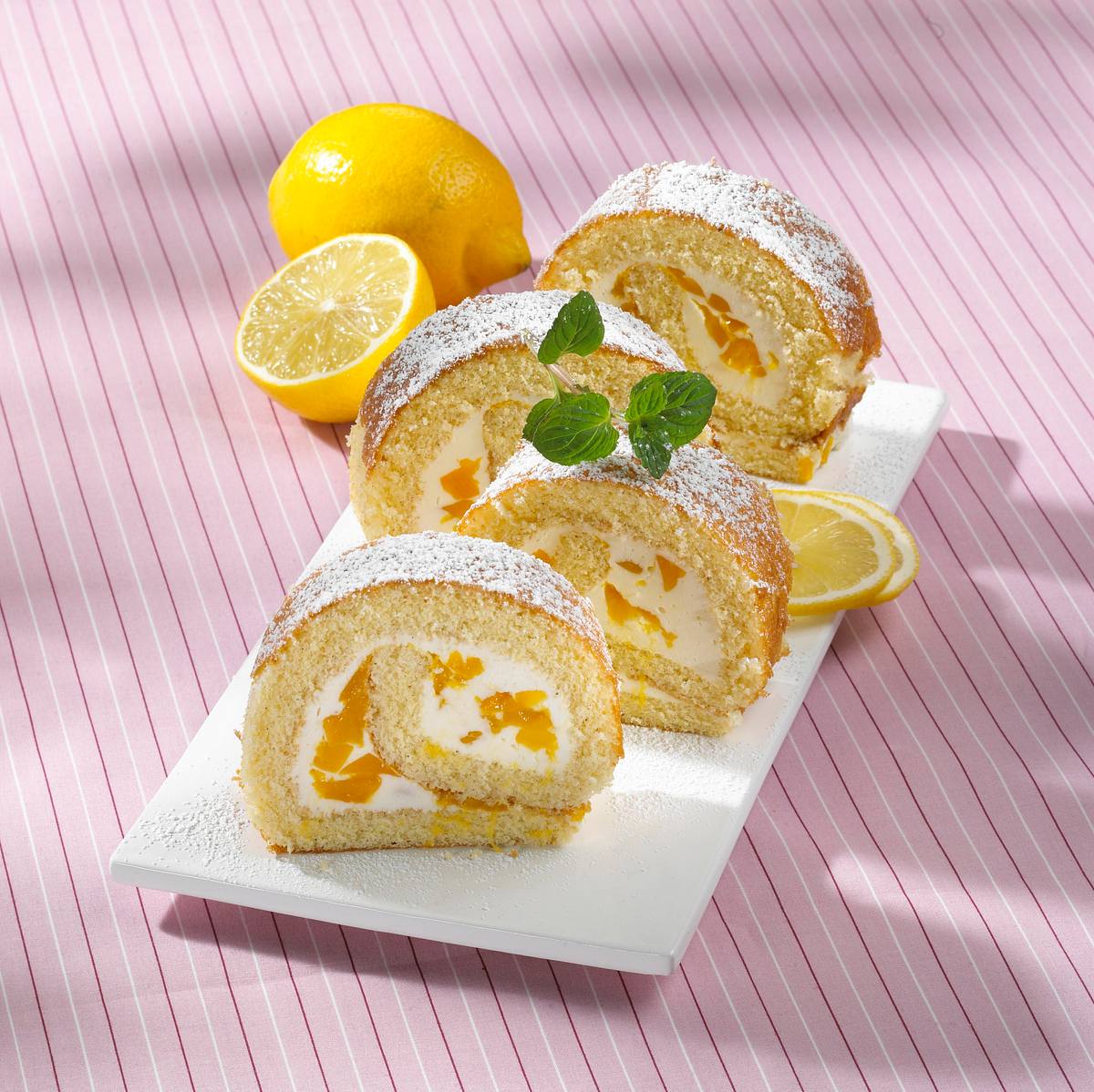 Pfirsich-Zitronen-Biskuitrolle (Diabetiker) Rezept