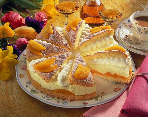 Pfirsich-Zitronen-Fächertorte (kalorienreduziert) Rezept Pfirsich-Zitronen-Fächertorte (kalorienreduziert) Rezept
