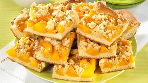 Pfirsichkuchen vom Blech Rezept - Foto: Maass
