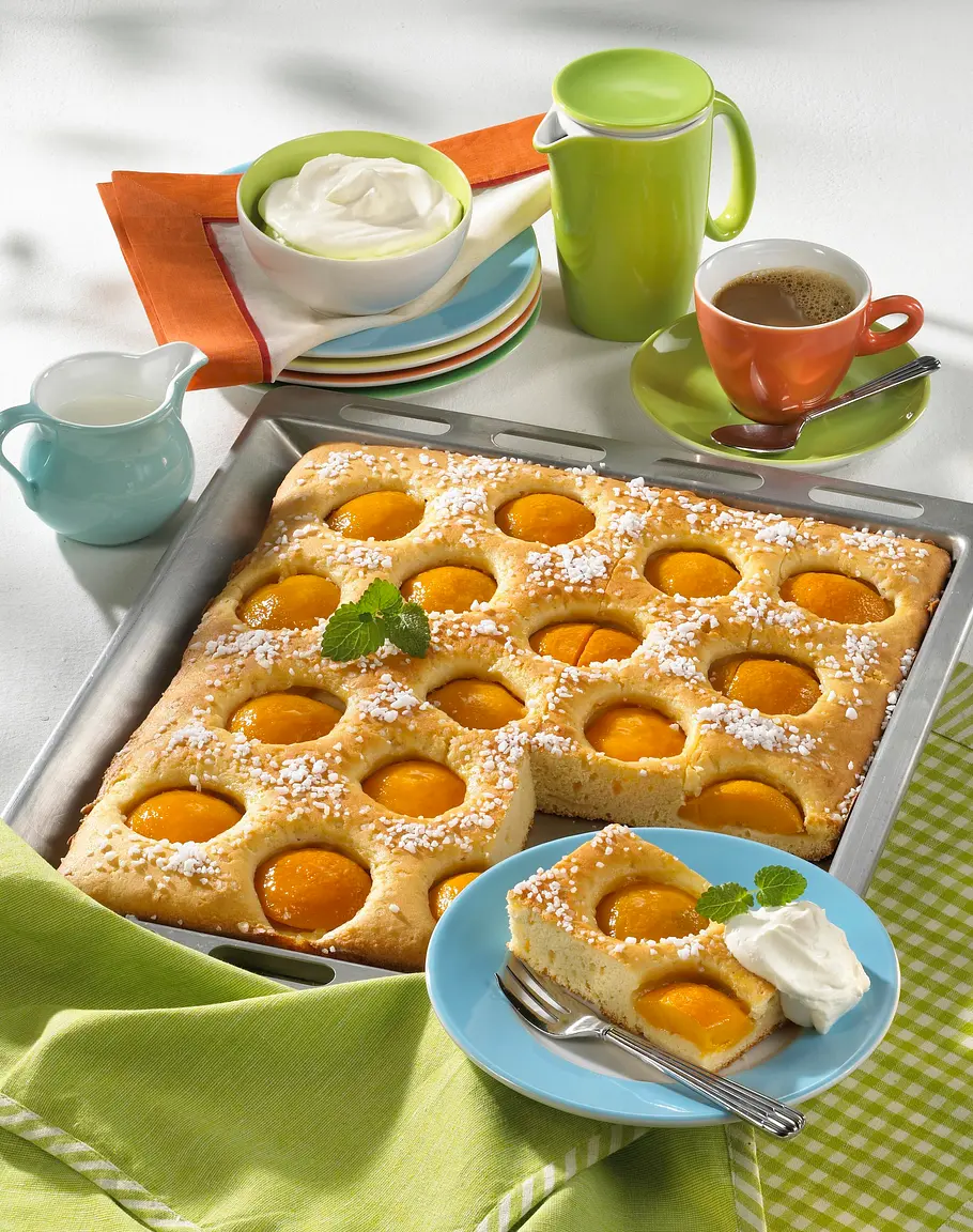 Pfirsichkuchen vom Blech mit Hagelzucker Rezept