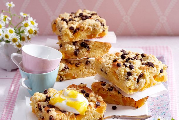Pfirsichschnitten mit Stracciatellastreuseln Rezept Pfirsichschnitten mit Stracciatellastreuseln Rezept