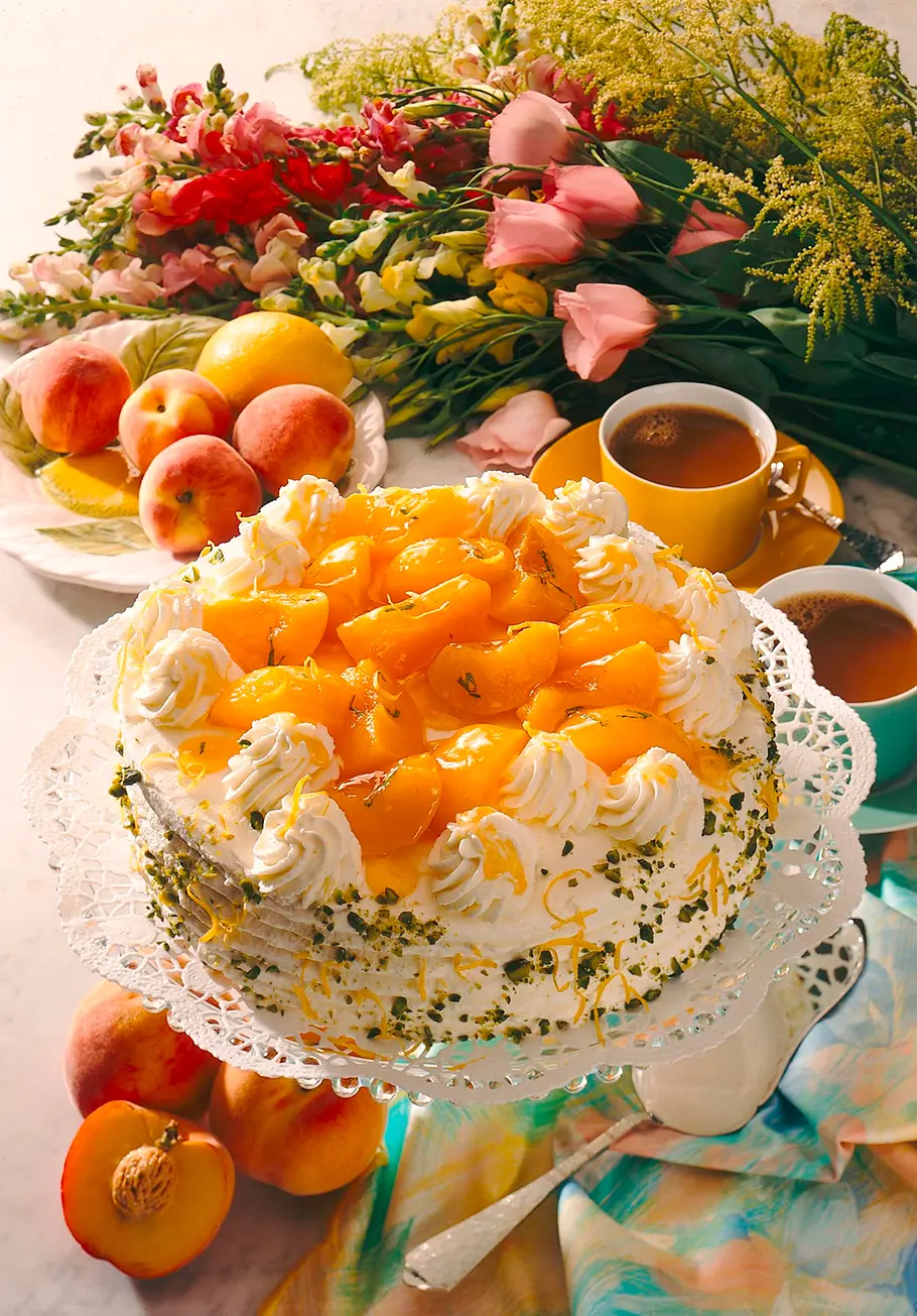 Pfirsichtorte mit Zitronensahne Rezept Pfirsichtorte mit Zitronensahne Rezept