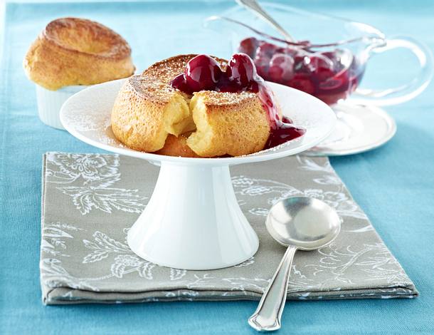 Pfitzauf mit Kirschkompott Rezept Pfitzauf mit Kirschkompott Rezept