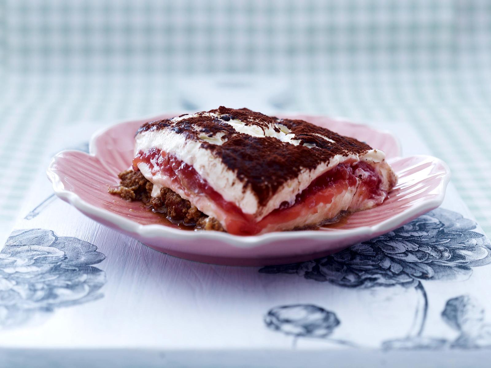 Pflaumen-Cantuccini-Tiramisu Rezept | LECKER