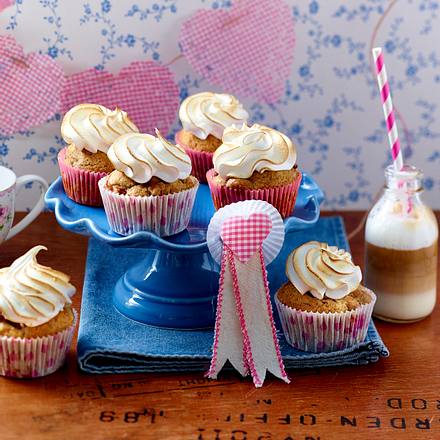Pflaumen-Muffins mit Baisertuffs Rezept Pflaumen-Muffins mit Baisertuffs Rezept