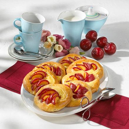Pflaumen-Teilchen aus Quark-Ölteig Rezept Pflaumen-Teilchen aus Quark-Ölteig Rezept