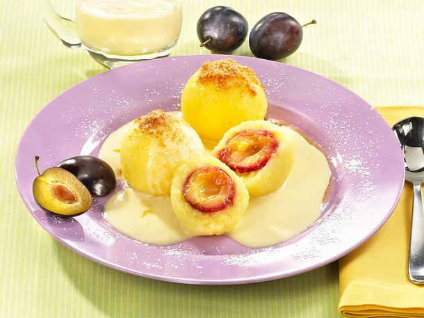 Pflaumenklöße mit Vanillesoße Rezept Pflaumenklöße mit Vanillesoße Rezept