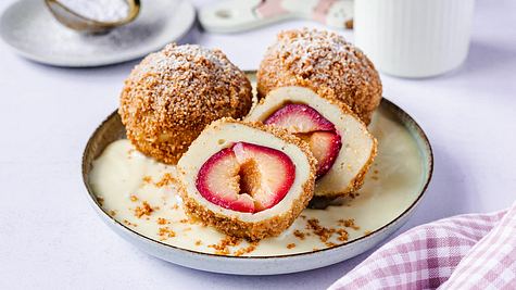 Zwetschgenknödel (Pflaumenknödel) - Foto: ShowHeroes