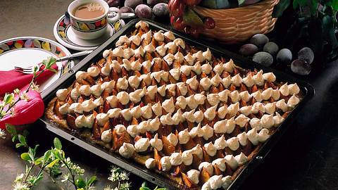 Pflaumenkuchen mit Kokosraspel Rezept - Foto: Neckermann