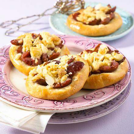 Pflaumentaler mit Mandelstreuseln Rezept