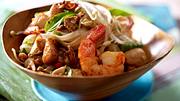 Phat Thai (Gebratene Nudeln mit Garnelen) Rezept - Foto: House of Food / Bauer Food Experts KG