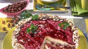 Philadelphia-Kirsch-Torte Rezept - Foto: LECKER @ Bauer Media Group Philadelphia-Kirsch-Torte Rezept - Foto: LECKER @ Bauer Media Group