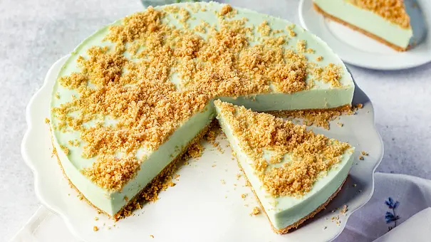 Philadelphia-Torte mit Waldmeister Rezept - Foto: ShowHeroes für LECKER @ Bauer Media Group Philadelphia-Torte mit Waldmeister Rezept - Foto: ShowHeroes für LECKER @ Bauer Media Group