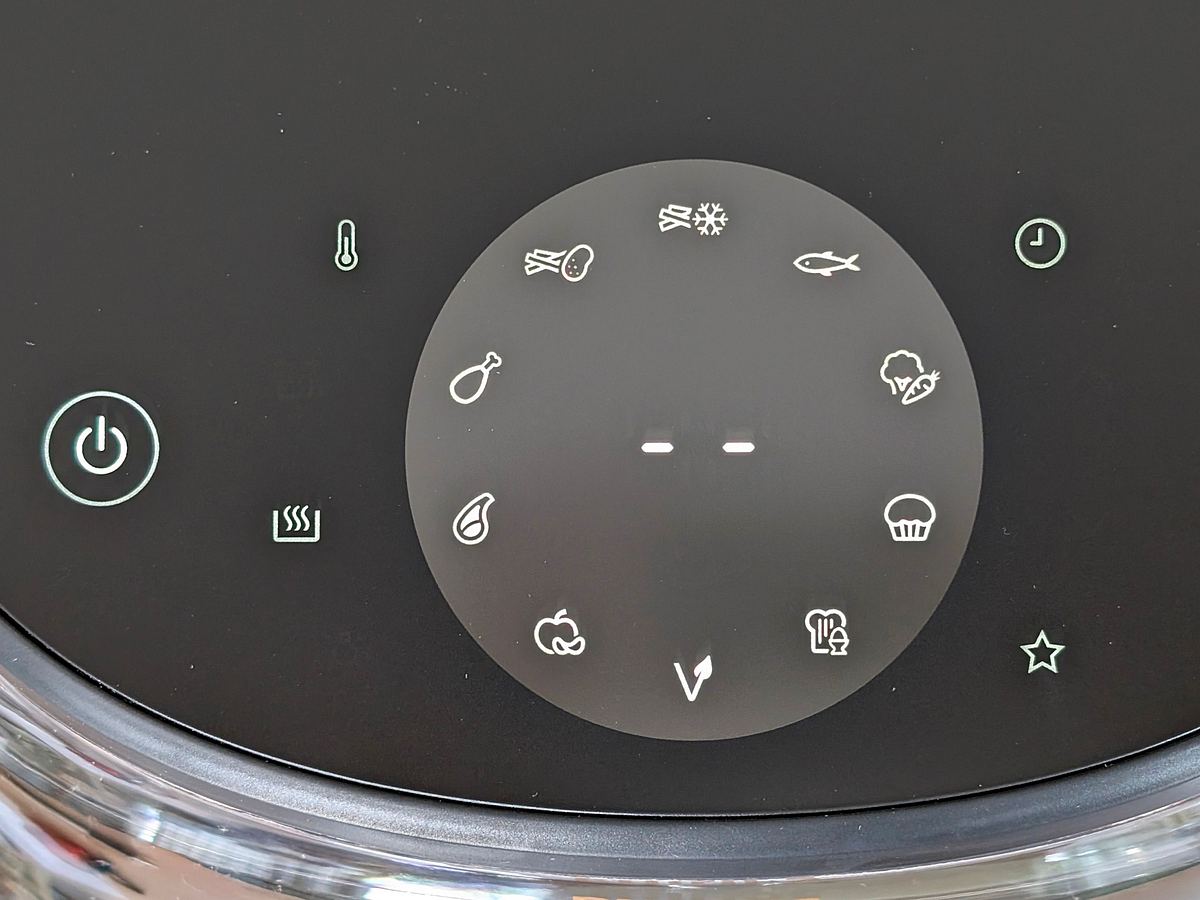Blick von oben auf das Display des Philips Airfryer 3000 Series 6,2 l, ohne jegliche Einstellung.