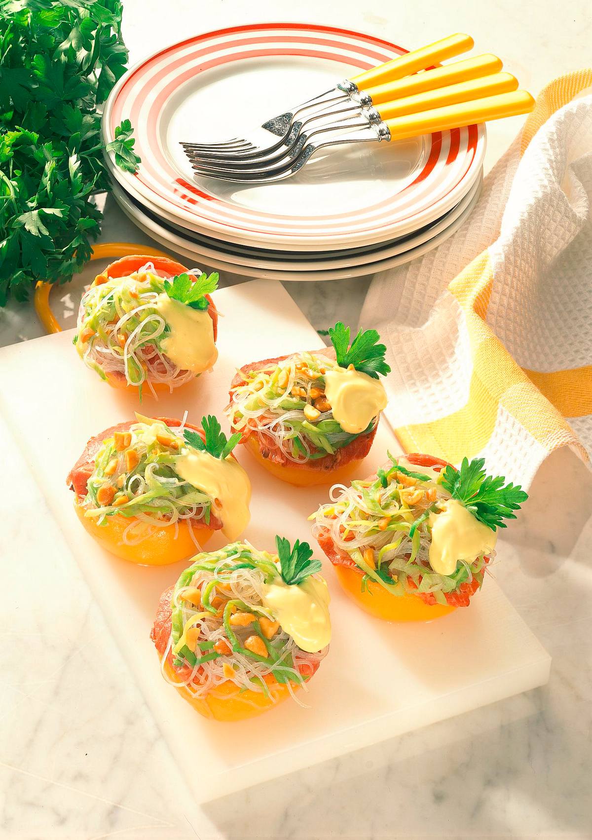 Pikant gefüllte Pfirsichhälften Rezept