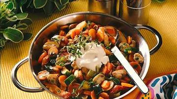 Pikante Gemüsepfanne Rezept - Foto: LECKER @ Bauer Media Group