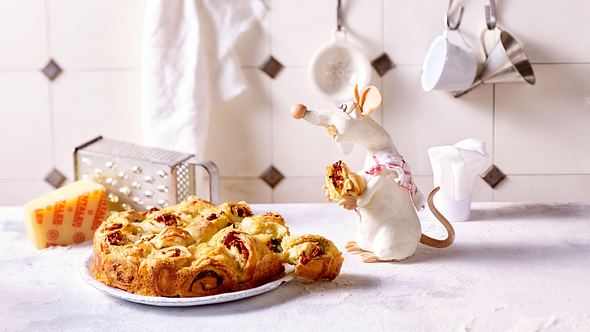Pikanter Schmand-Öl-Kuchen (Monkey-Swirl) Rezept - Foto: House of Food / Bauer Food Experts KG