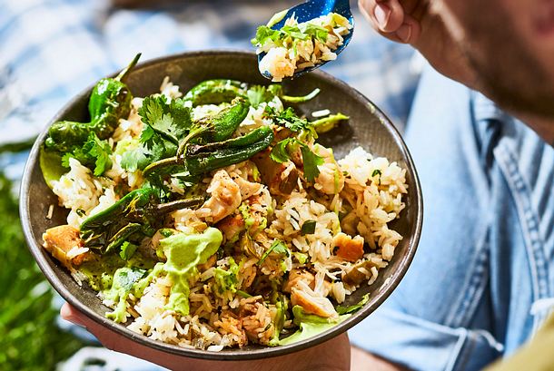 Pilaw-Reis(e) mit Hähnchen und Pimientos de Padrón Rezept