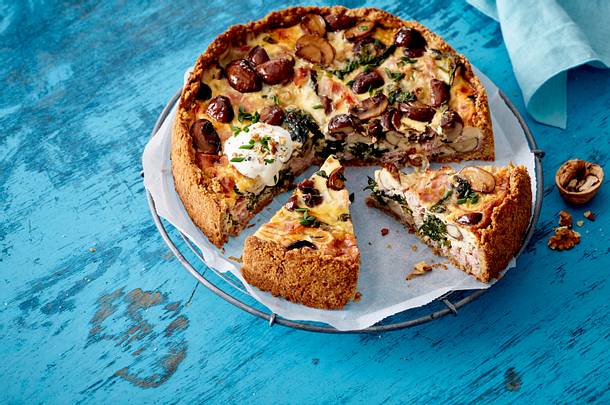 Pilz-Kuchen mit Roggen und Schmand Rezept Pilz-Kuchen mit Roggen und Schmand Rezept