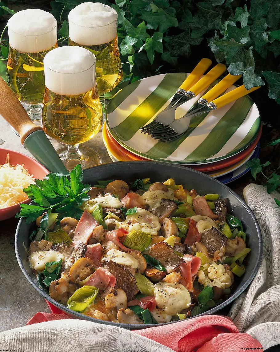 Pilz-Pfanne mit Porree und Käse Rezept Pilz-Pfanne mit Porree und Käse Rezept