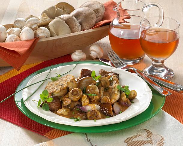 Pilzragout mit Semmelknödeln Rezept Pilzragout mit Semmelknödeln Rezept